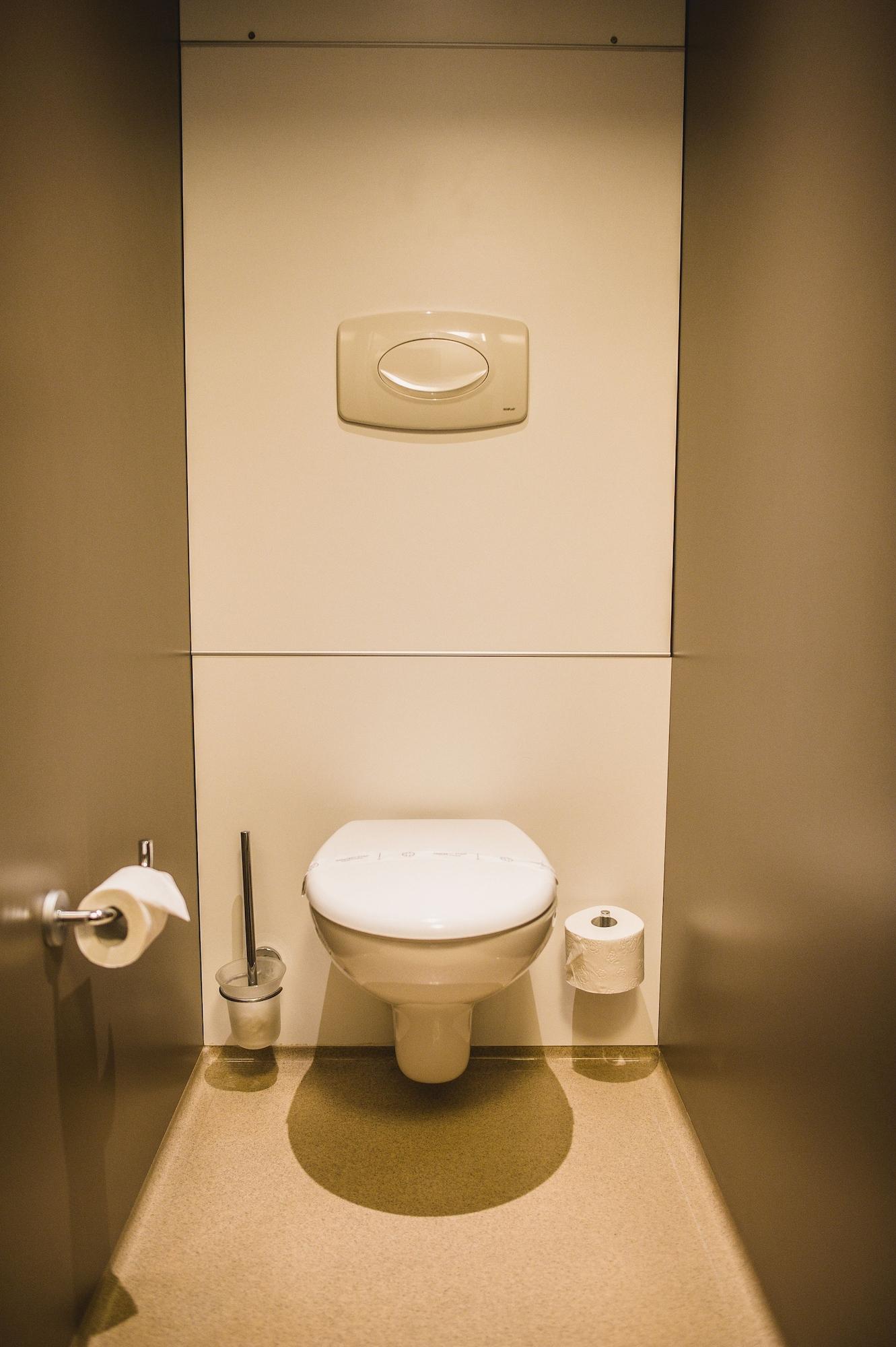 Dc Hotel Charleroi Airport Екстер'єр фото