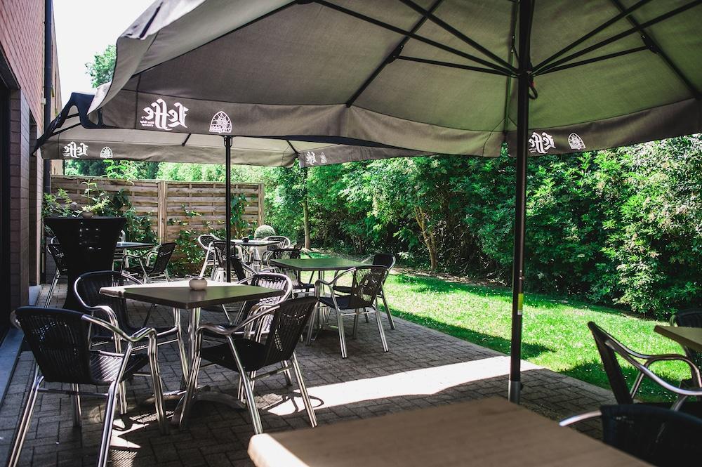 Dc Hotel Charleroi Airport Екстер'єр фото