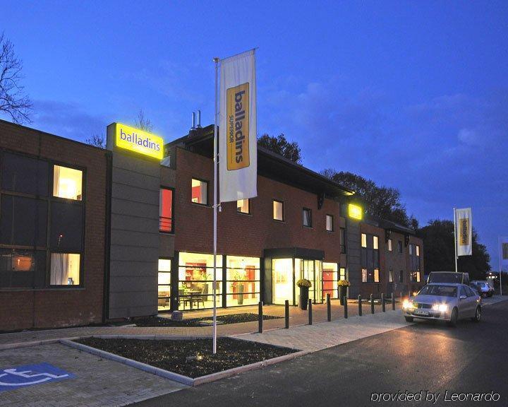 Dc Hotel Charleroi Airport Екстер'єр фото